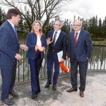 La delegada del Gobierno, María José Salgueiro, visita el Centro de Control de la Cuenca del Duero. Junto a ella, el presidente de la CHD, Juan Ignacio Diego; el delegado de la Aemet en Castilla y León, Juan Pablo Álvarez; y el subdelegado del Gobierno en Valladolid, Luis Antonio Gómez
