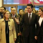 La Reina Letizia junto a Ana Pastor y José Manuel Soria, en la inauguración de Fitur