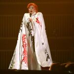 Lady Gaga durante su tributo a David Bowie