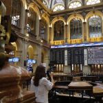 Vista de los indicadores de la bolsa madrileña
