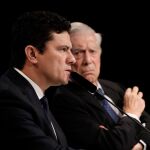 El ex juez brasileño Sergio Moro junto a Mario Vargas Llosa, en Madrid/EFE