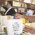 La feria abre sus puertas con la presencia de más de 36 libreros a lo largo del Paseo de Gràcia/ Miquel González (Shooting)