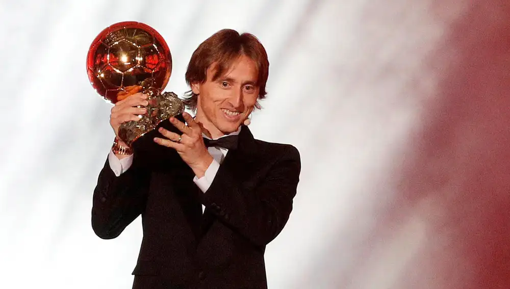 Luka Modric con el balón de oro / Foto: Efe