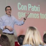 El candidato a la secretaría general del PSOE, Patxi López, ayer en Murcia