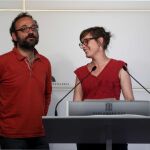 Los diputados de la CUP Benet Salellas y Mireia Vehí