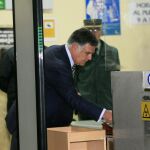 El ex consejero de Empleo del Gobierno andaluz José Antonio Viera, en el juzgado sevillano