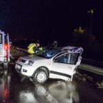 Estado en que quedó el vehículo donde viajaban un matrimonio y su hijo de 5 años, y que han fallecieron tras colisionar con un todoterreno, en la autovía A-6, a la altura de la localidad vallisoletana de Tordesillas, el pasado sábado.