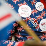 A punto de cumplirse tres años del triunfo del Brexit en el referéndum, la sociedad británica permanece dividida entre partidarios y detractores de abandonar la UE / Ap