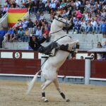 Andy Cartagena se adorna con «Luminoso», en el cuarto toro