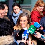 Purificación Causapié, en la mañana de ayer, mientras atendía a los medios de comunicación en el Palacio de Cibeles
