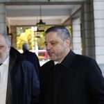 A la derecha, Fernando Mellet
