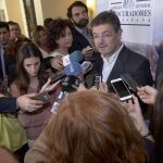 El ministro de Justicia, Rafael catalá, atiende a los medios de comunicación