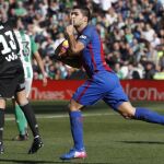 Luis Suárez celebra el gol del empate