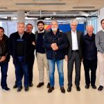 Los líderes del PP, Fernando López Miras y Teodoro García Egea, junto a Adolfo Suarez, en el acto que organizaron junto a los agricultores y regantes en Blanca para celebrar el 40 aniversario del trasvase Tajo-Segura. LA RAZÓN
