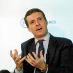 PP y Cs ensayan en la calle la moción de censura