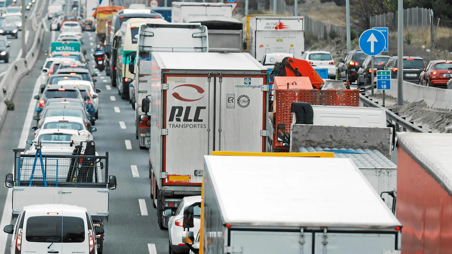 Hacienda mantiene el «impuestazo» al diésel a 140.000 transportistas