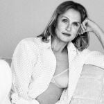 Lauren Hutton posa en ropa interior a los 73 años
