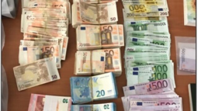 Imagen del dinero incautado