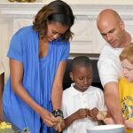 Más que un chef. La Prensa americana se sorprendía por la confianza entre Obama y su cocinero, con quien jugaba al golf y salía de fiesta