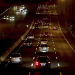 Circulación en la carretera de Valencia A-3, a la entrada de Madrid, en la última jornada del doble puente de la Constitución y la Inmaculada.