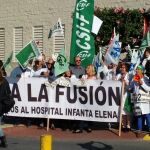 Concentración en el hospital Infanta Elena de Huelva para reclamar mejoras sanitarias
