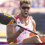 Carlos Garrote ganó el oro en K1 1.000 (arriba). El cuarteto del K4 500 fue plata/ Efe
