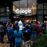 Protesta de los trabajadores de Google en la sede la compañía en Londres/Foto: Reuters