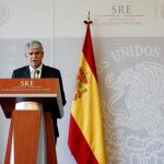 El ministro español de Relaciones Exteriores Alfonso Dastis llega a una rueda de prensa conjunta con su homólogo mexicano Luis Videgaray