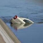 Imagen cedida hoy, sábado 11 de mayo de 2013, por El Debate de Culiacán que muestra al coche donde dos ciudadanos españoles fueron encontrados muertos