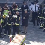 La primera ministra británica, Theresa May, en la torre Grenfell