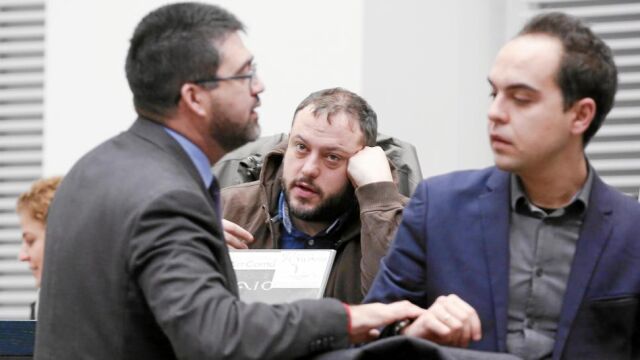 Sanchez Mato, Zapata y Calvo, minutos antes del comienzo del Pleno