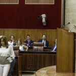 Juanma Moreno volvió a defender una propuesta que reclaman decenas de miles de andaluces, sin que Susana Díaz se diese por aludida