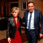 Sáez Aguado durante la reunión que mantuvo este miércoles con la ministra Carcedo, a quien ha pedido abordar ya la financiación sanitaria