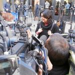 Rosa Pérez atiende a los medios tras salir de declarar ante la Guardia Civil en el cuartel de Patraix