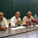 Los líderes de Asaja y de la Uccl, Donaciano Dujo y Jesús Manuel González Palacín, anuncian las movilizaciones