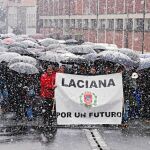 Cientos de mineros y familiares se echaron a las calles, a pesar del mal tiempo, con motivo del 25 aniversario de la Marcha Negra, con la presencia de Tudanca