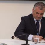 El consejero, Javier Carnero, ayer en una jornada del Salón Aeronáutico de Le Bourget, al Norte de París