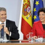El ministro del Interior, Fernando Grande-Marlaska y la ministra de Educación y Portavoz del Gobierno, Isabel Celaá / Foto: Gtres
