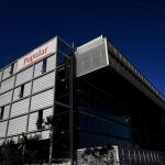 Vista de la fachada de la nueva sede del Banco Popular que se está terminando de construir en el madrileño barrio de San Blas.