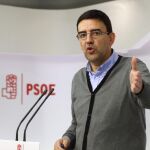 El portavoz y responsable de Organización de la gestora del PSOE, Mario Jiménez