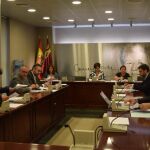 Los representantes de la Comisión del Estatuto de Autonomía, con los portavoces políticos de todos los partidos
