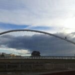 El individuo se encaramó al puente a primera hora de la mañana, y poco antes de las once saltó al vacío sobre el río Guadalentín