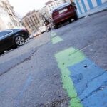 El repintado de plazas es una petición de los vecinos que tienen problemas para aparcar por la concentración de locales de restauración y ocio