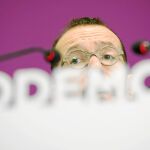 El secretario de Organización, Pablo Echenique, en una rueda de prensa en la sede del partido en Madrid