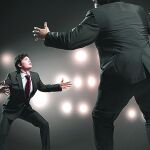 ¿Cómo se puede lidiar con un jefe que le tiene manía?