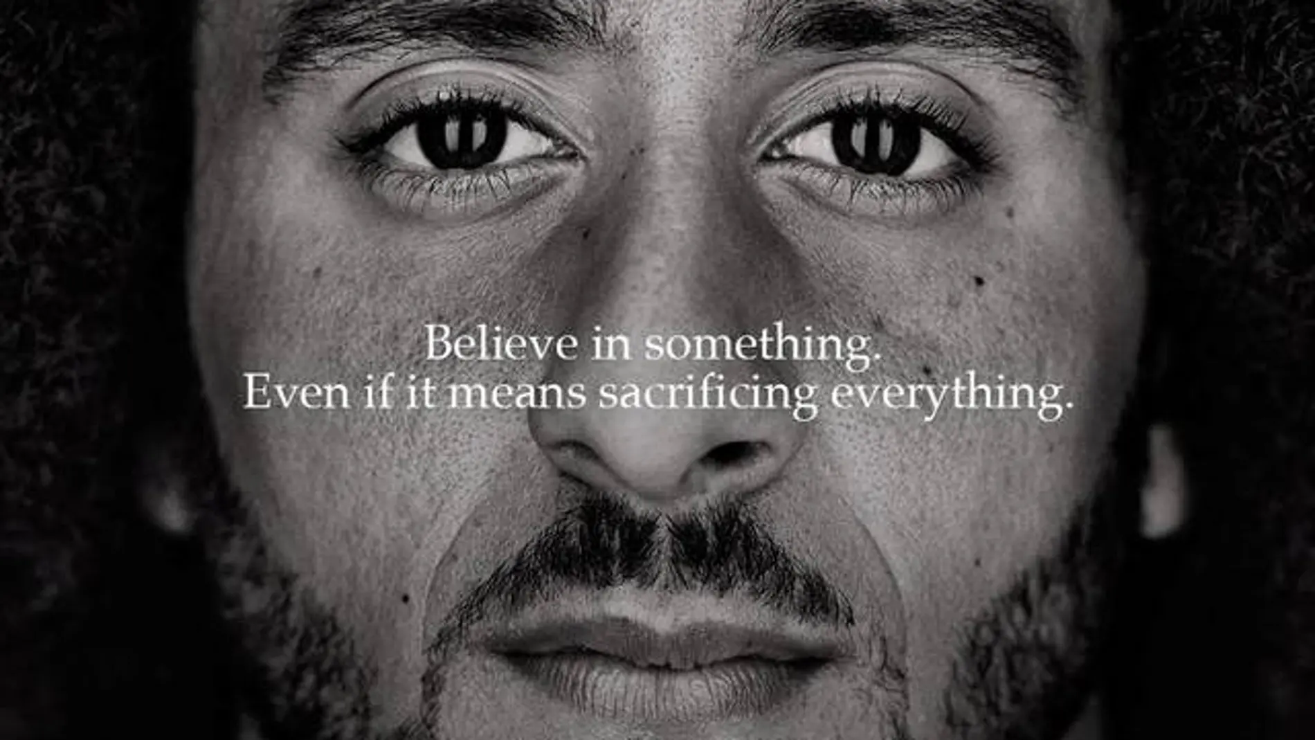 El exjugador de fútbol americano Colin Kaepernick, símbolo de las protestas antirracistas en este deporte.