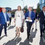 Del Olmo llega a la reunión junto a Faustino Sánchez y Mariano Gredilla