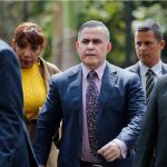 El fiscal general de Venezuela, Tarek Saab, al llegar ayer a la sede del Tribunal Supremo de Justicia en Caracas (Venezuela). AP