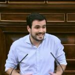 IU no entiende a Sánchez