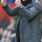 La continuidad de Mourinho en el Real Madrid sigue sin resolverse, aunque está más fuera que dentro